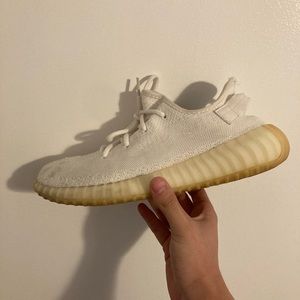 YEEZY CREAM SIZE 13 MENS